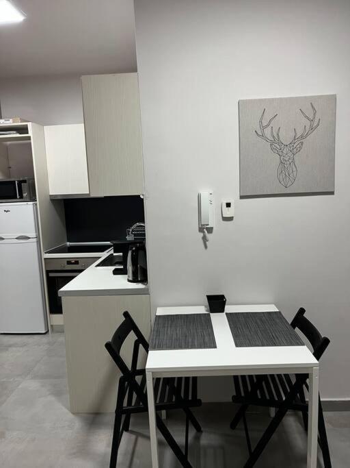 Othonos 10 Str. Apartment. Трикала Екстер'єр фото